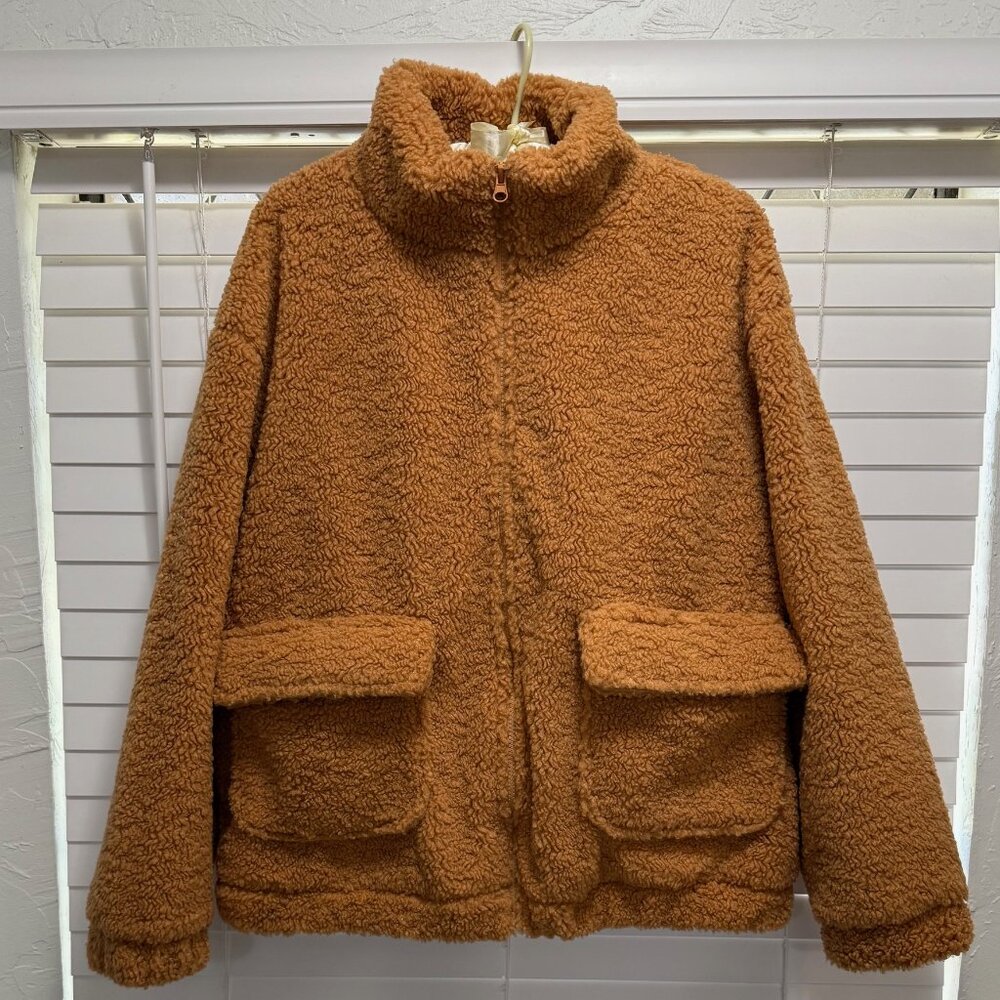 Mark Edwards Studio Women's Tan Teddy casual coat; Size L